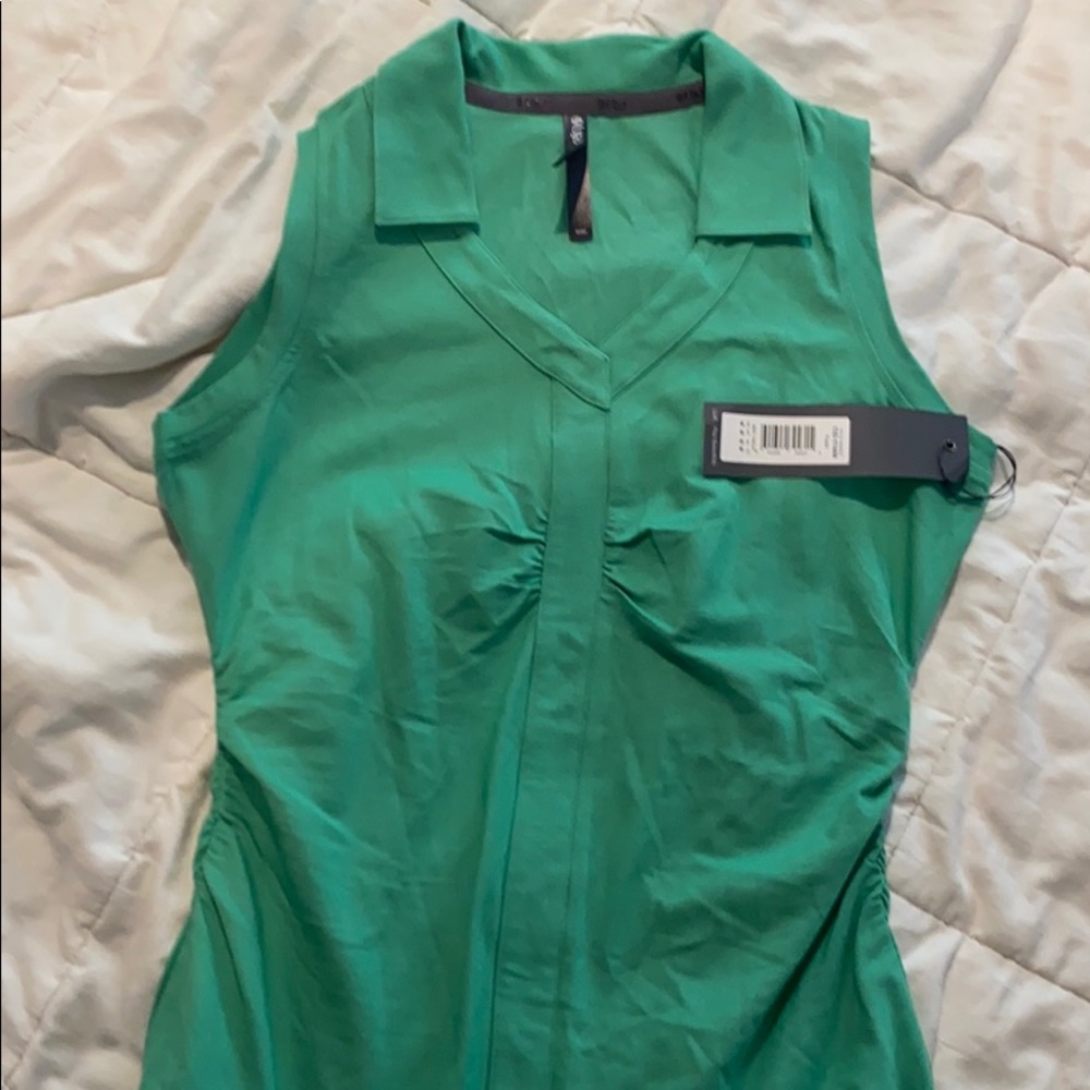 NWT- Lija Sleeveless Gold Shirt - MED